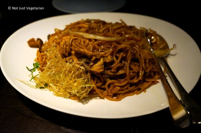 Hakka noodles with mushrooms at Hakkasan Mayfair in London
